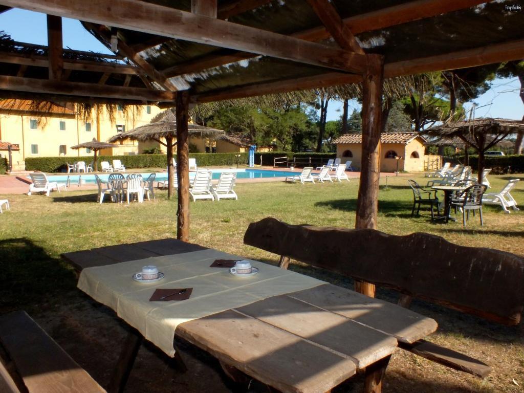 Hotel Bambolo Castagneto Carducci Exterior photo